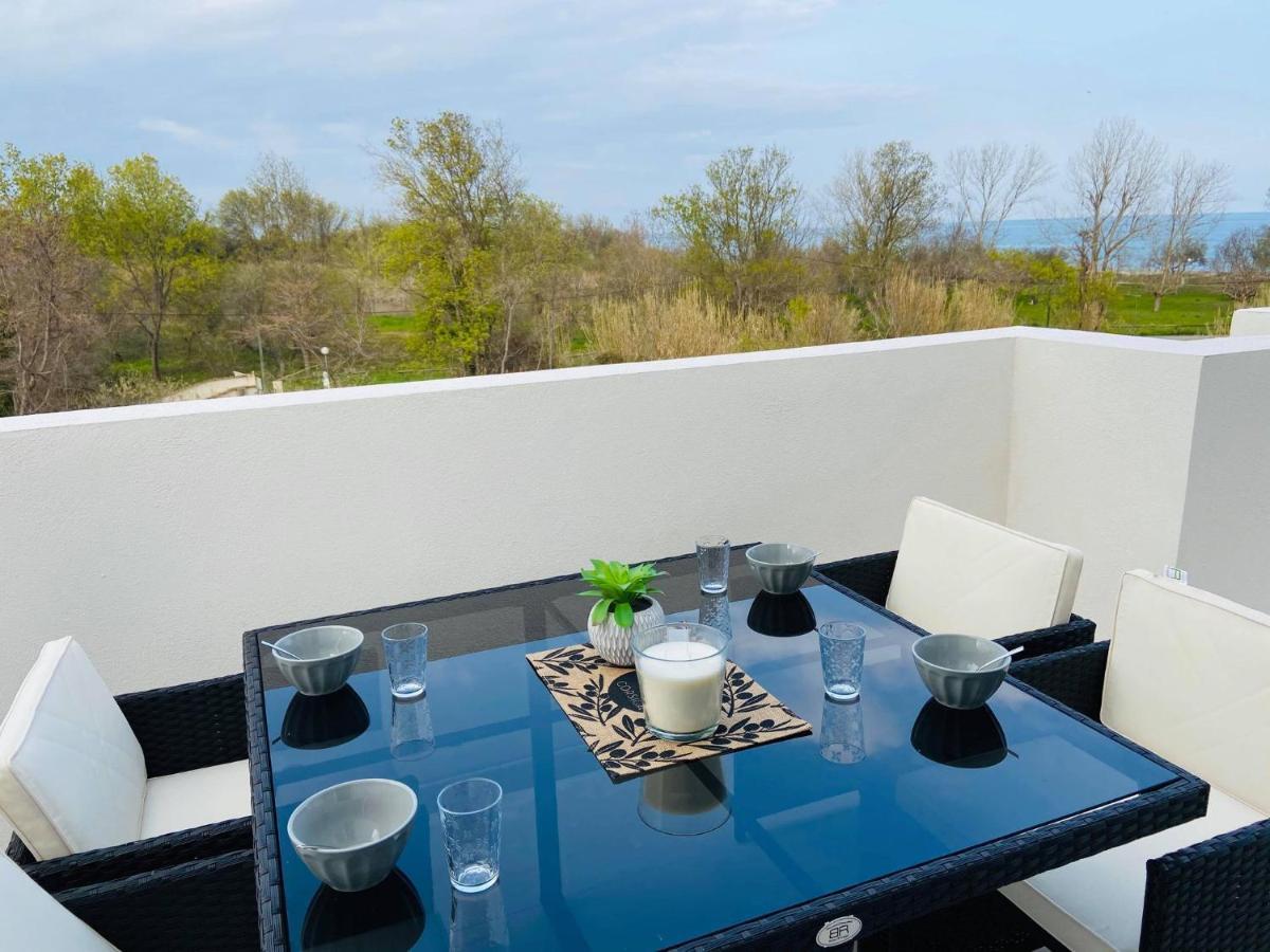 Residence Marina Di Bravone Linguizzetta Buitenkant foto